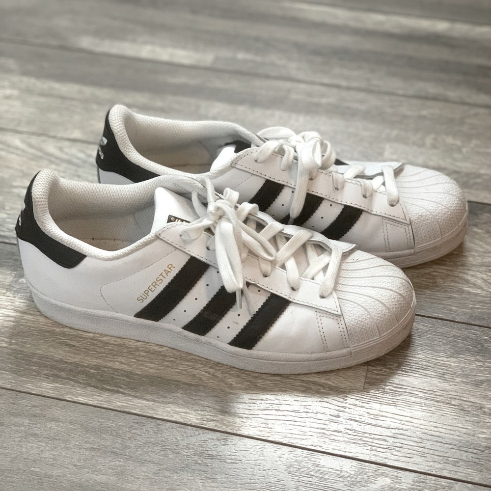 Adidas Superstar Sneakers